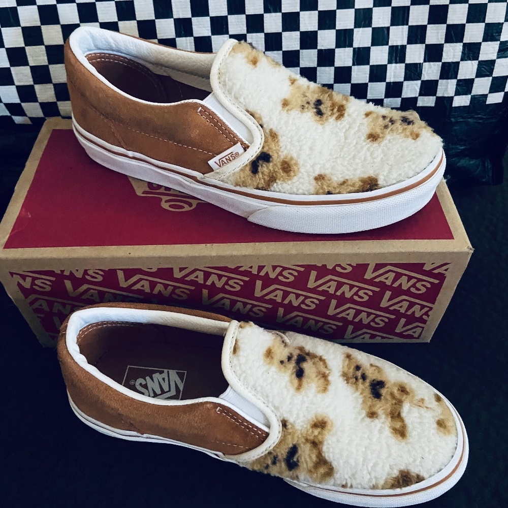 Fuzzy teddy bear Vans